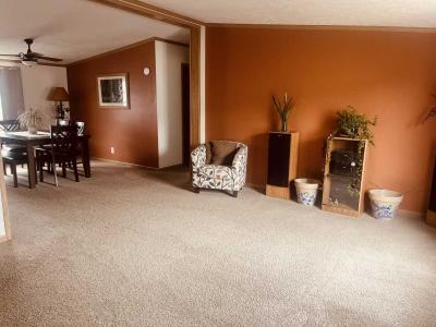 Photo 3 of 14 of home located at 13525 Honolulu Ct Hartland, MI 48353