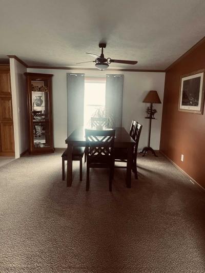 Photo 4 of 14 of home located at 13525 Honolulu Ct Hartland, MI 48353
