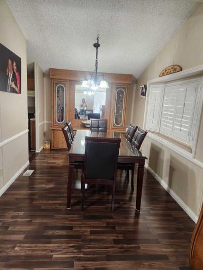 Photo 4 of 6 of home located at 10001 West Frontage Road, Space 116 South Gate, CA 90280