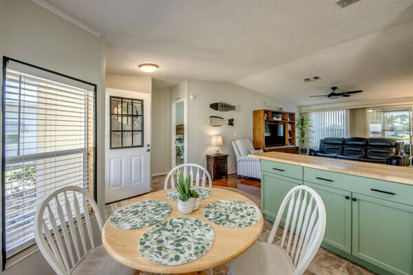 1992 Meri Manufactured Home