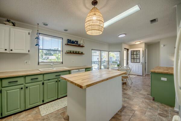 1992 Meri Manufactured Home