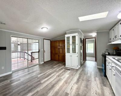 Mobile Home at 6015 Hazel Dr Florence, KY 41042