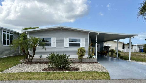 Photo 1 of 2 of home located at 916 Roseau Venice, FL 34285