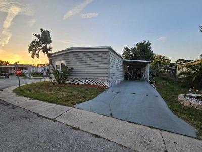 Photo 5 of 44 of home located at 7501 142nd Ave N Largo, FL 33771