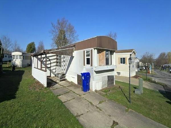 Photo 1 of 2 of home located at 95 East Canyon Drive Hamburg, NY 14075