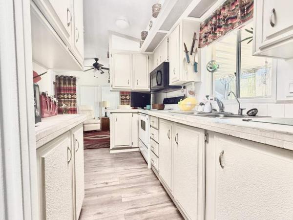 1992 Cavco Manufactured Home