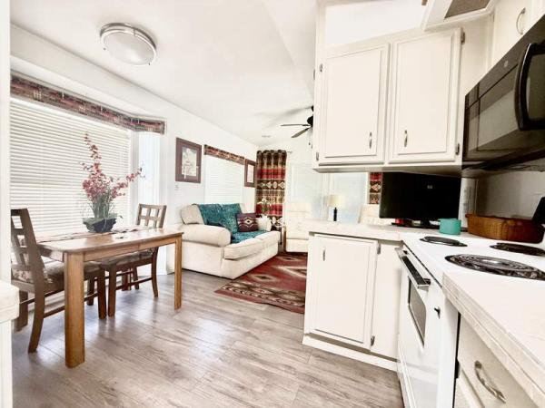 1992 Cavco Manufactured Home