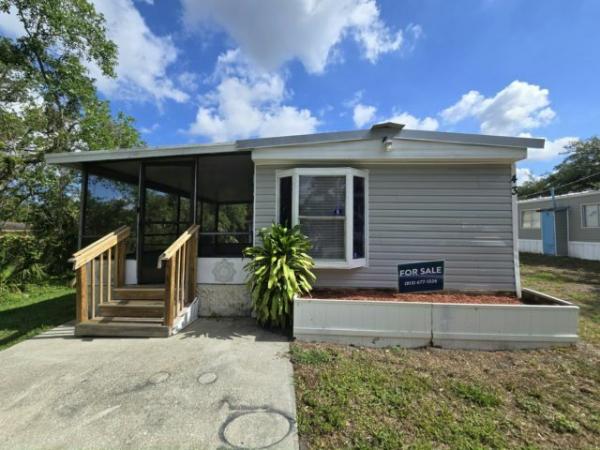 Photo 1 of 2 of home located at 11211 East Bay Rd. Unit 43 Gibsonton, FL 33534