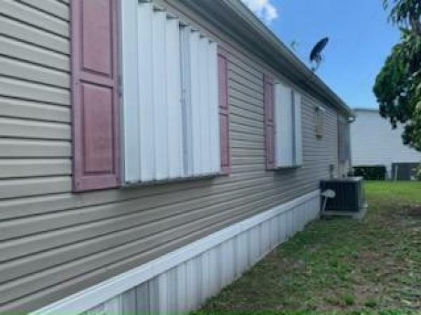 2004 Fleetwood Lifestyle Manufactured Home