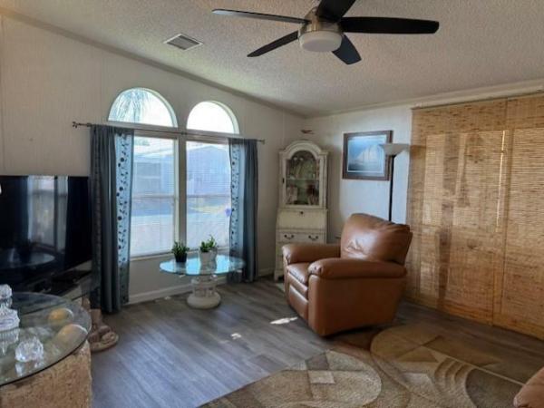 1993 Skyline Manufactured Home