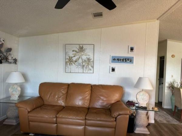 1993 Skyline Manufactured Home