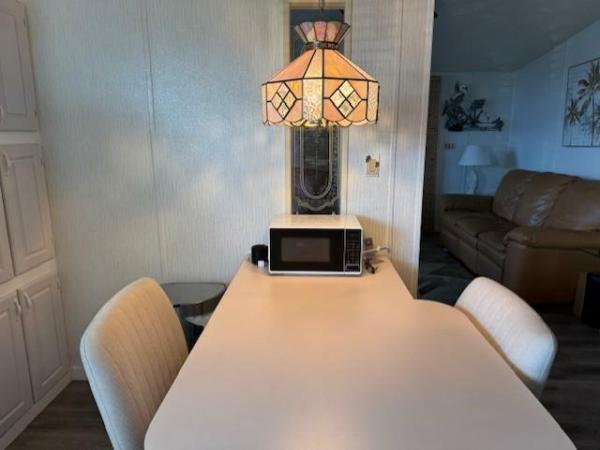 1993 Skyline Manufactured Home
