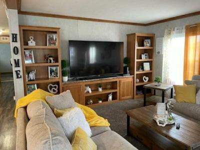 Photo 4 of 17 of home located at 388 Birchwood Dr. Lockport, NY 14094