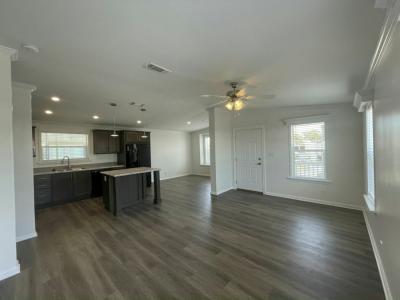 Photo 3 of 20 of home located at 912 Freeport Avenue Venice, FL 34285