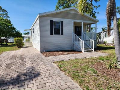 Photo 4 of 20 of home located at 19237 Cedar Crest Court North Fort Myers, FL 33903