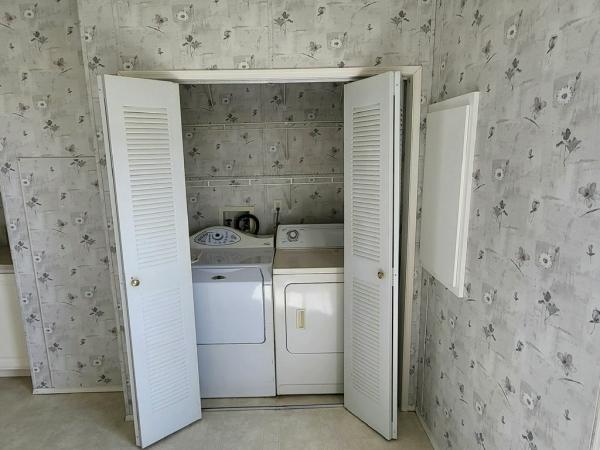 2005 Homes of Merit Hibiscus Mobile Home