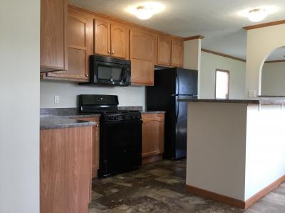 Photo 4 of 18 of home located at 29124 Rosewood Flat Rock, MI 48134