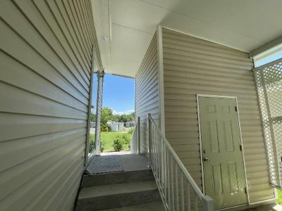 Photo 4 of 20 of home located at 13218 Lemon Avenue Grand Island, FL 32735