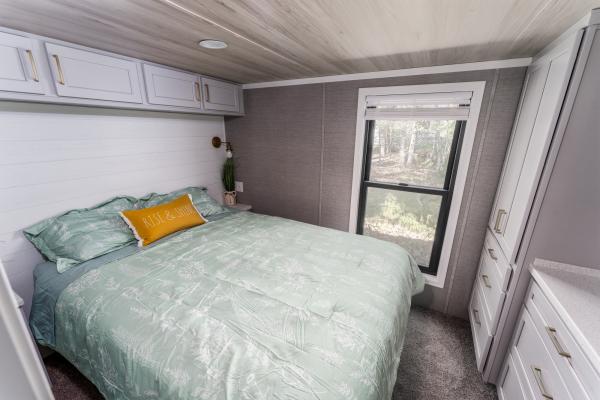 2025 Elevation 7 Series Mobile Home