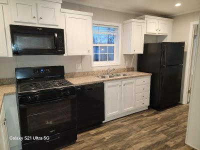 Photo 3 of 12 of home located at 220 Macon Rockford, IL 61109