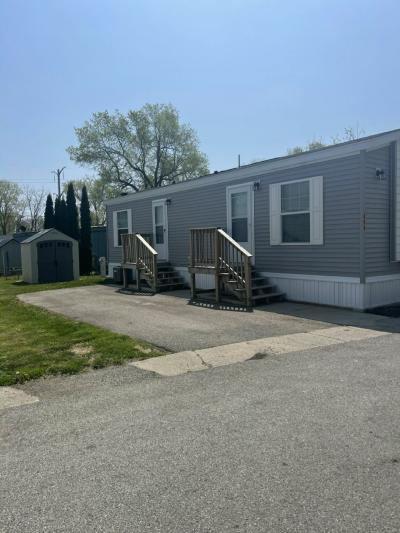 Mobile Home at 38569 N. Sheridan Road #499 Beach Park, IL 60087
