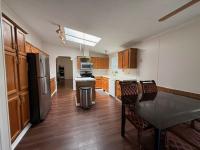2001 Skyline wOOD mANOR Mobile Home