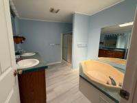 2001 Skyline wOOD mANOR Mobile Home