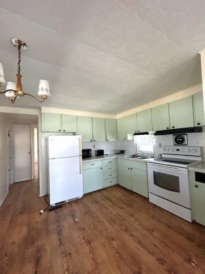 Photo 5 of 9 of home located at 477 Holiday Blvd Lakeland, FL 33815