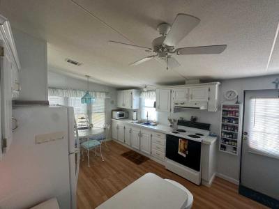 Photo 4 of 16 of home located at 4615 Skyline Dr Leesburg, FL 34748