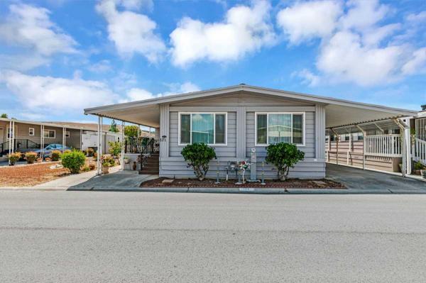1977 Golden West  Manufactured Home