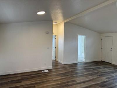 Photo 4 of 22 of home located at 16600 Downey Ave #75 Paramount, CA 90723