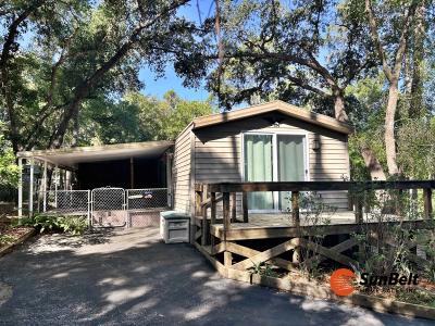 Mobile Home at 13582 E Hwy 40 Lot 152 Silver Springs, FL 34488
