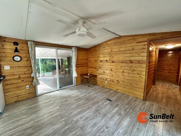 1985 Sunv Mobile Home