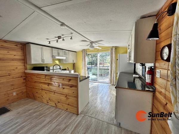 1985 Sunv Mobile Home