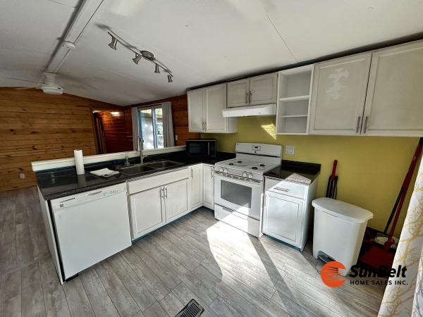 1985 Sunv Mobile Home