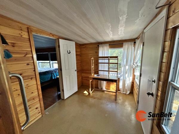 1985 Sunv Mobile Home