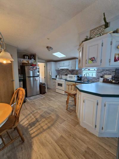Photo 4 of 15 of home located at 330 Greenwood Dr Wixom, MI 48393