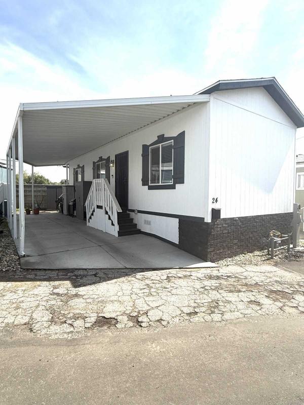 Photo 1 of 2 of home located at 8086 Mission Blvd #24 Jurupa Valley, CA 92509
