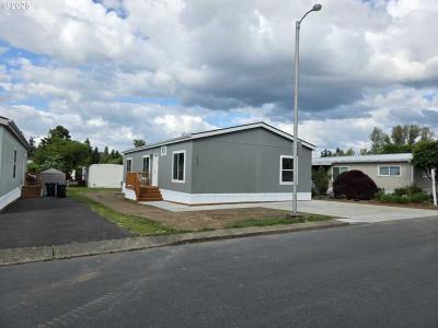 Mobile Home at 16830 SE 80th Pl Milwaukie, OR 97267