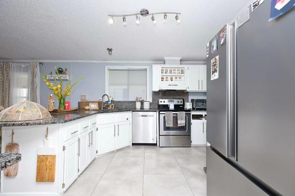 1999 Fleetwood Stonecreek Manufactured Home
