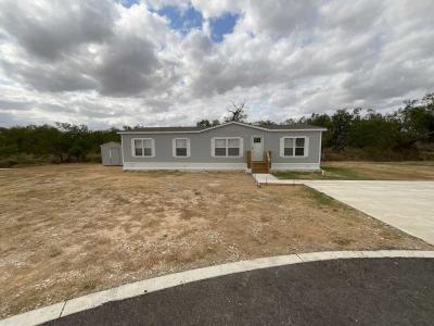 Mobile Home at 1073 Ninth St Poteet, TX 78065