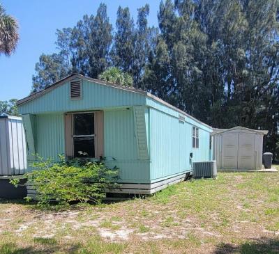 Photo 2 of 19 of home located at 8125 Us 1 Hwy #36 Vero Beach, FL 32967