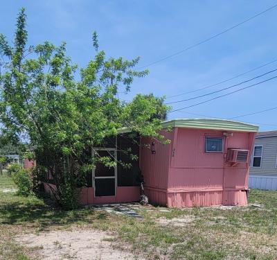 Photo 2 of 17 of home located at 8125 Us 1 Hwy #30 Vero Beach, FL 32967