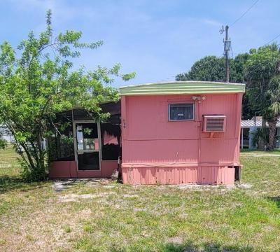 Photo 3 of 17 of home located at 8125 Us 1 Hwy #30 Vero Beach, FL 32967