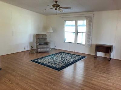 Photo 2 of 13 of home located at 535 Montego Bay Drive Lake Wales, FL 33859