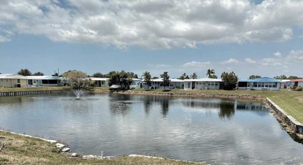 WATERFRONT Mobile Home