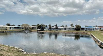Photo 4 of 38 of home located at 7100 Ulmerton Rd. Largo, FL 33771