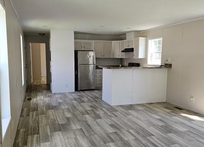 Photo 2 of 8 of home located at 159 Pinewood Chillicothe, IL 61523
