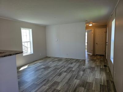 Photo 4 of 8 of home located at 159 Pinewood Chillicothe, IL 61523