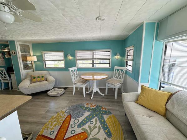 1984 LYNB Manufactured Home